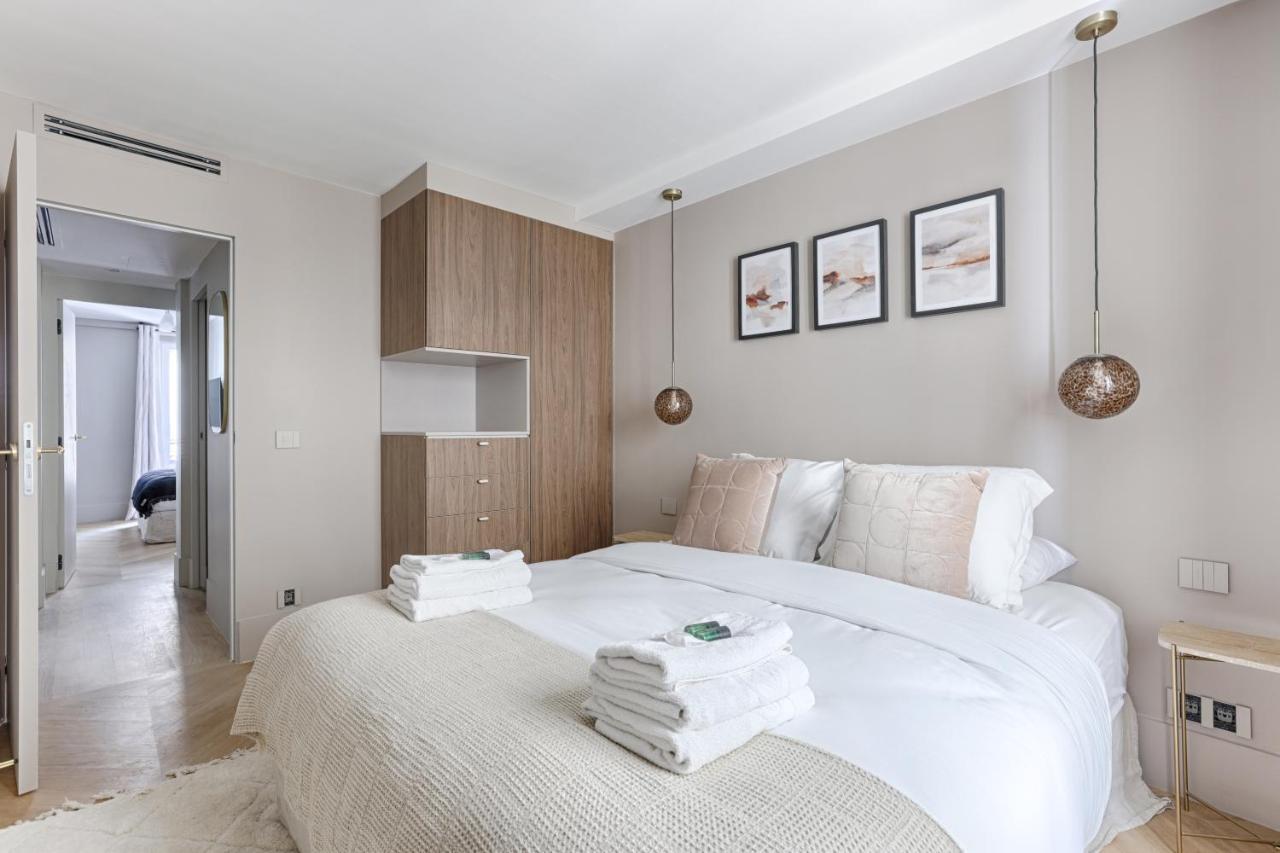 Unique Luxury Parisian Flat 2Br/6P -Champs Elysees Buitenkant foto