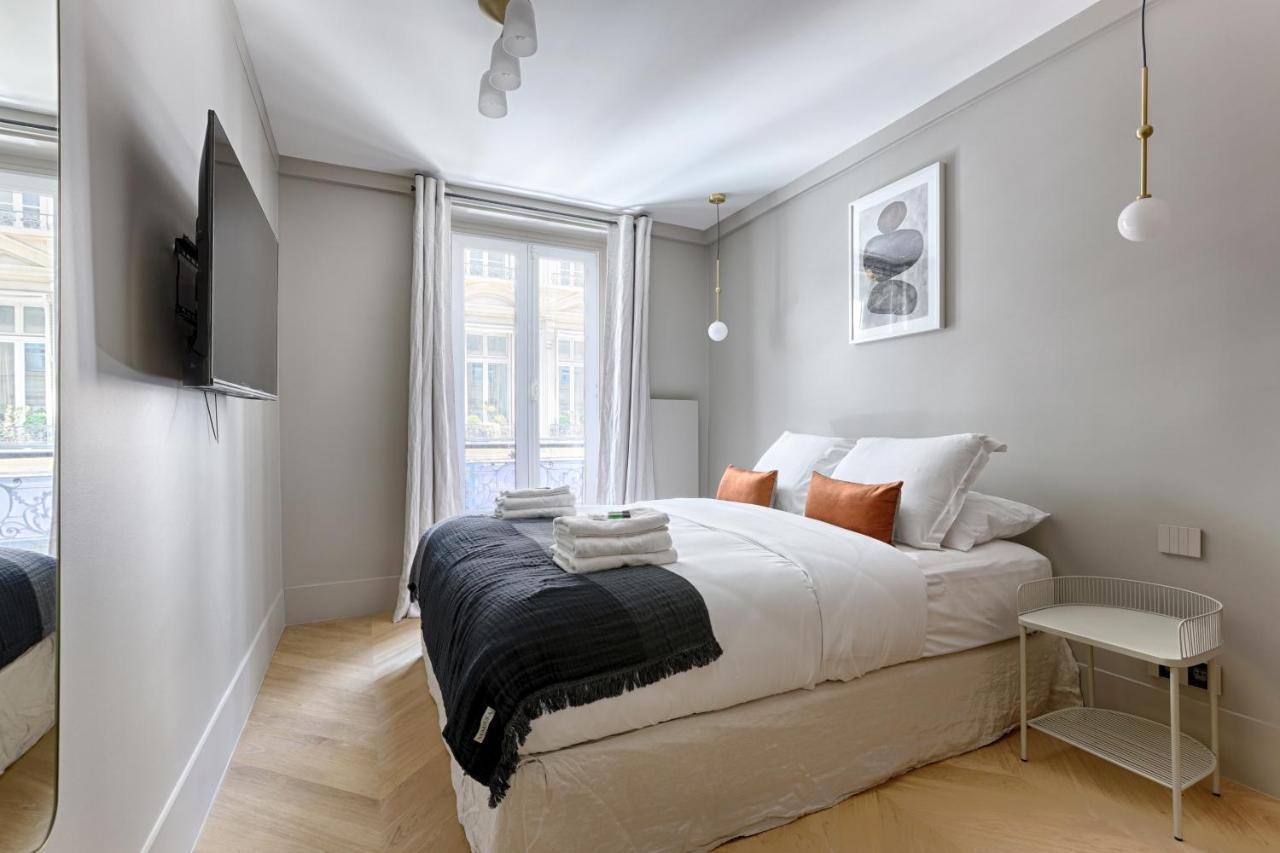 Unique Luxury Parisian Flat 2Br/6P -Champs Elysees Buitenkant foto