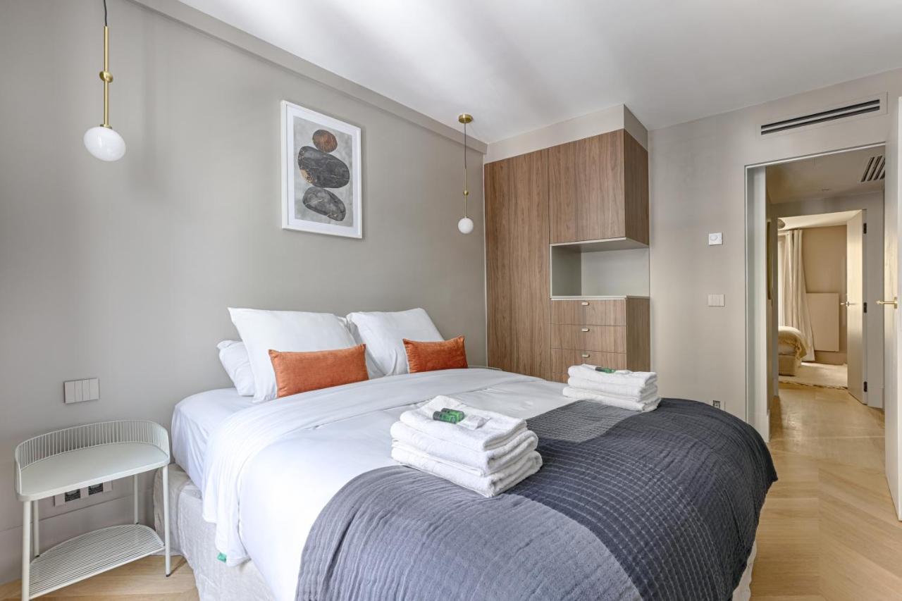 Unique Luxury Parisian Flat 2Br/6P -Champs Elysees Buitenkant foto