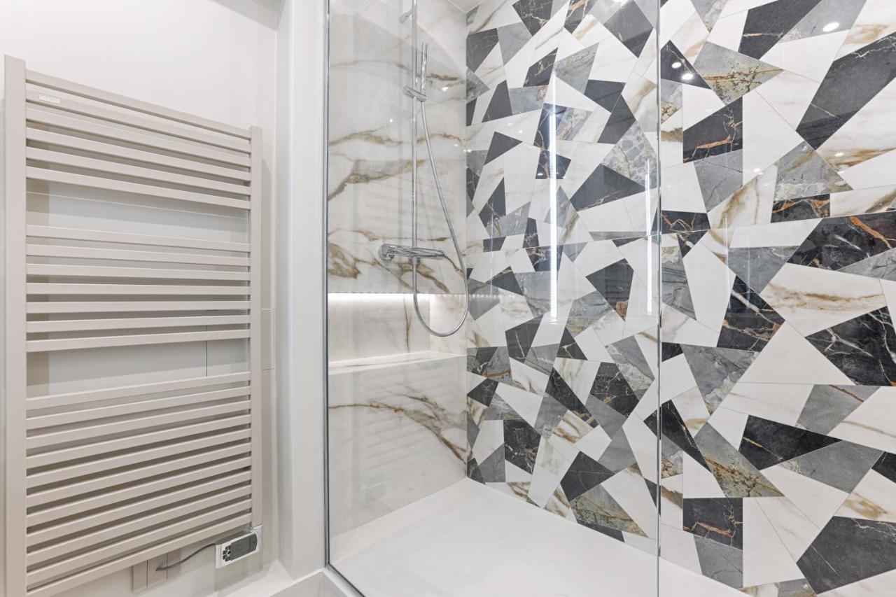 Unique Luxury Parisian Flat 2Br/6P -Champs Elysees Buitenkant foto